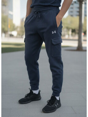 Under Armour Men's Black Cargo Jogger Sweatpants Medium